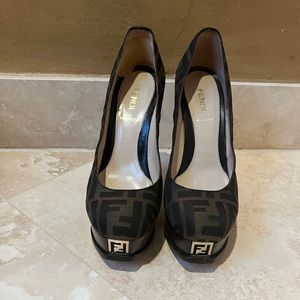 Fendi Tobacco Zucca Canvas Fendista Platform Pump Canvas Size 36 excellent cond